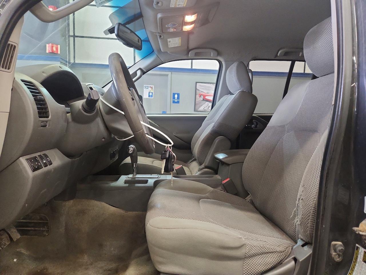 Nissan Frontier Sv