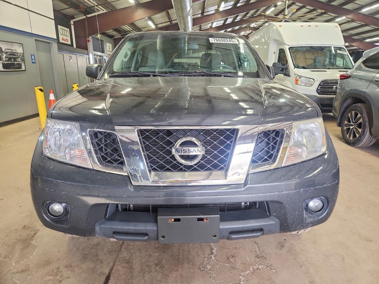 Nissan Frontier Sv
