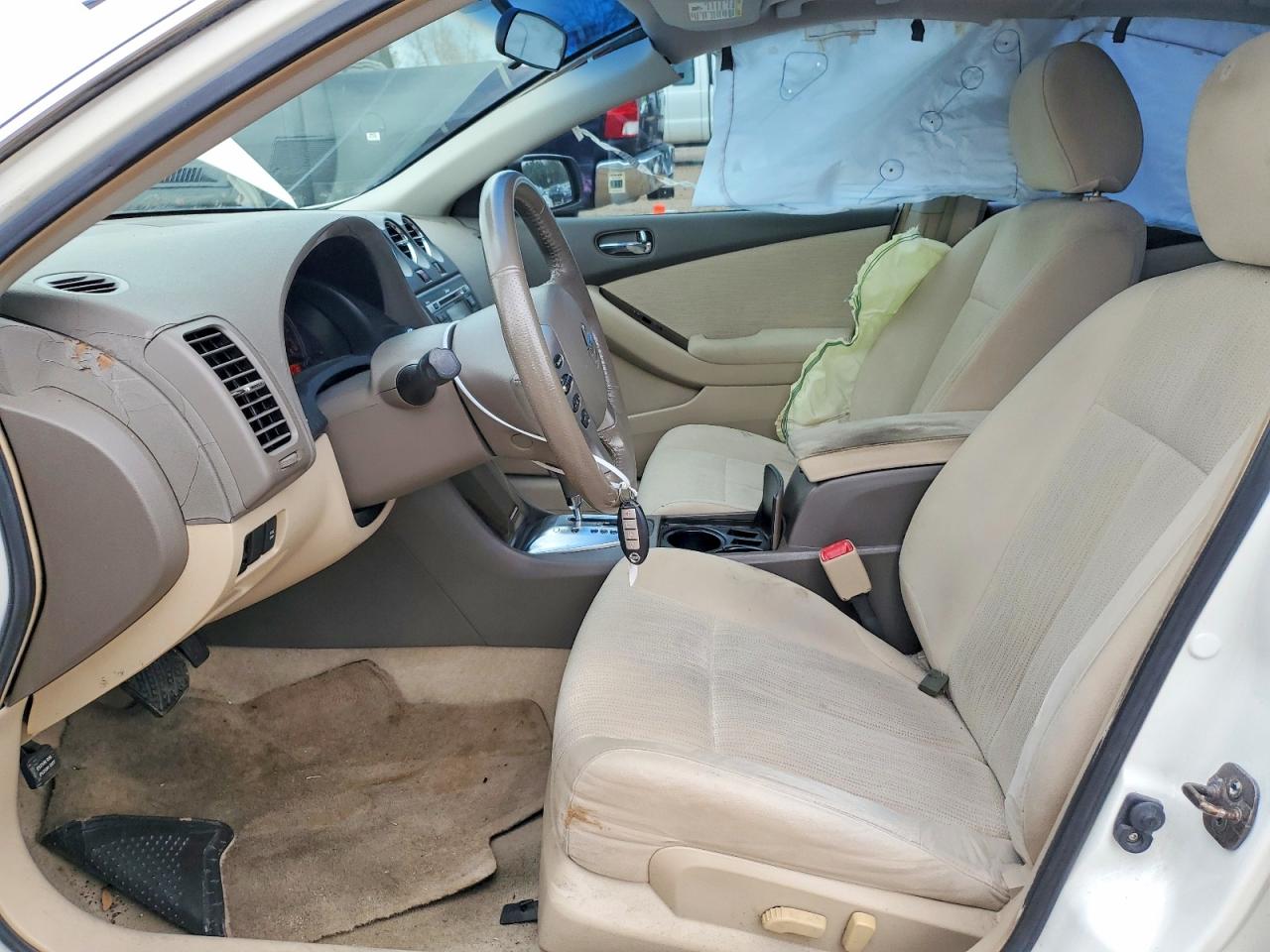 Nissan Altima Base