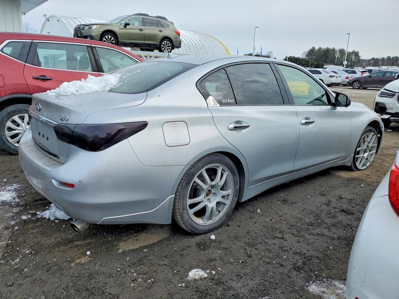 INFINITI Q50 Premium