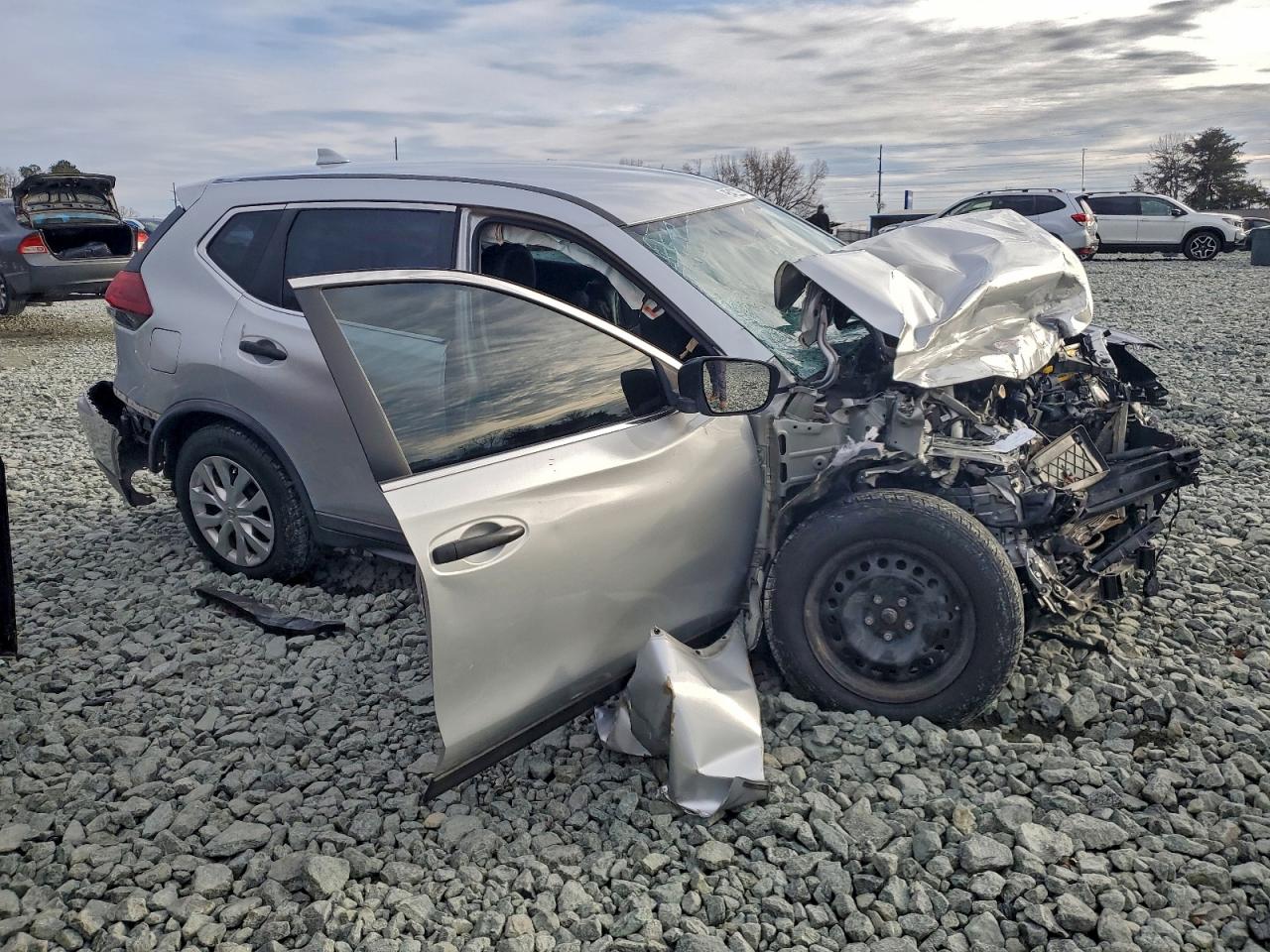 Nissan Rogue S