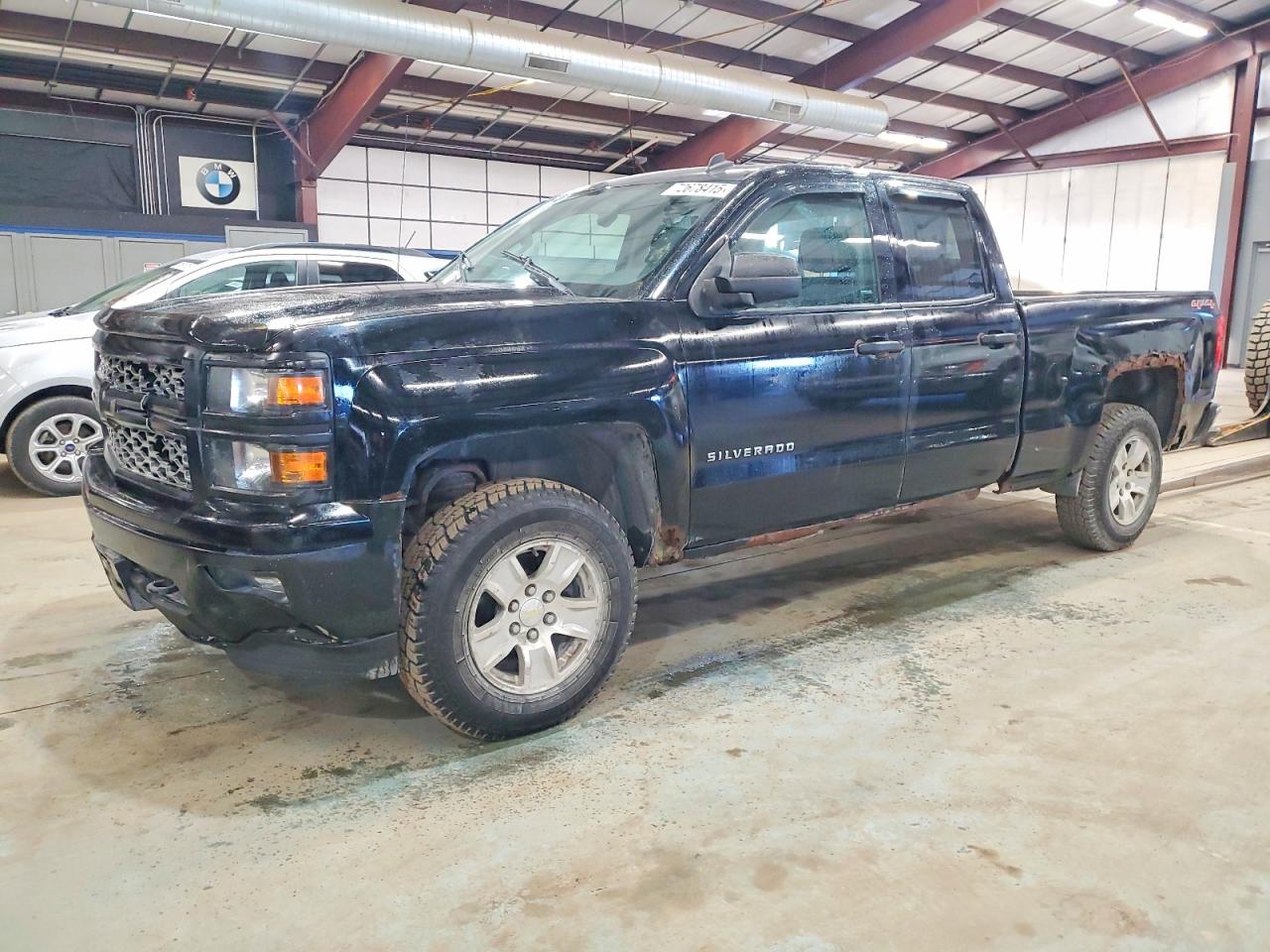 Salvage Chevrolet Silverado Image