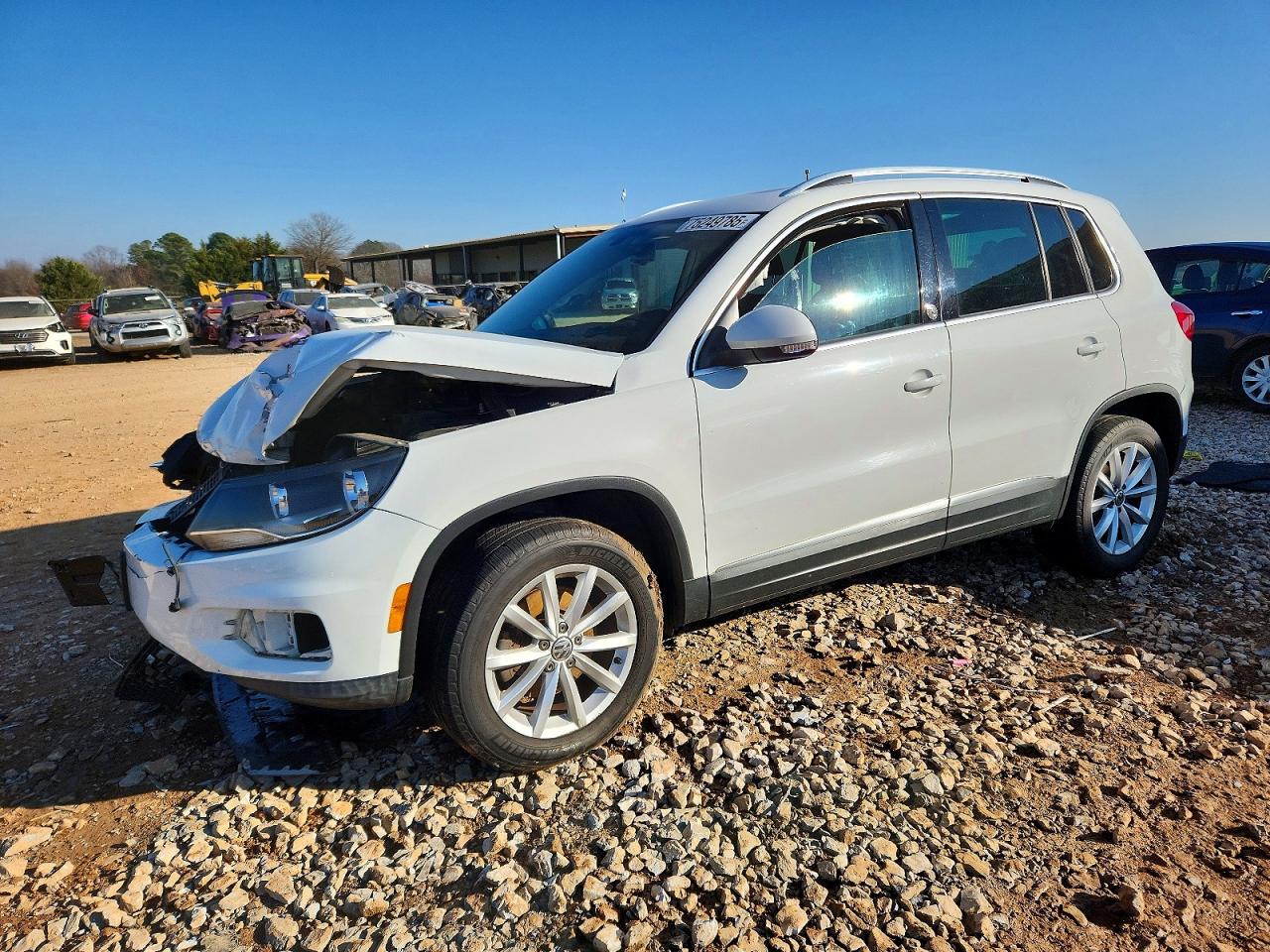 Salvage Volkswagen Tiguan Image