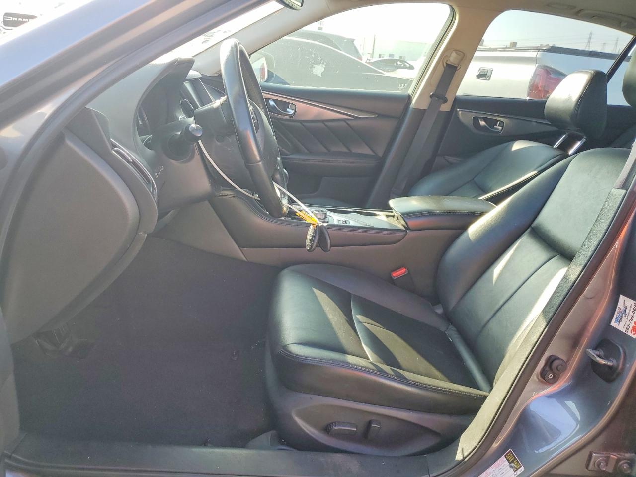 INFINITI Q50 Base