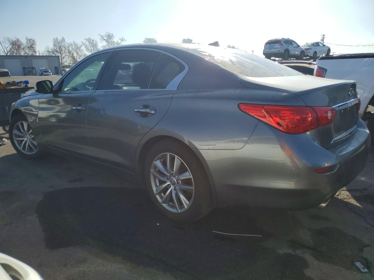 INFINITI Q50 Base