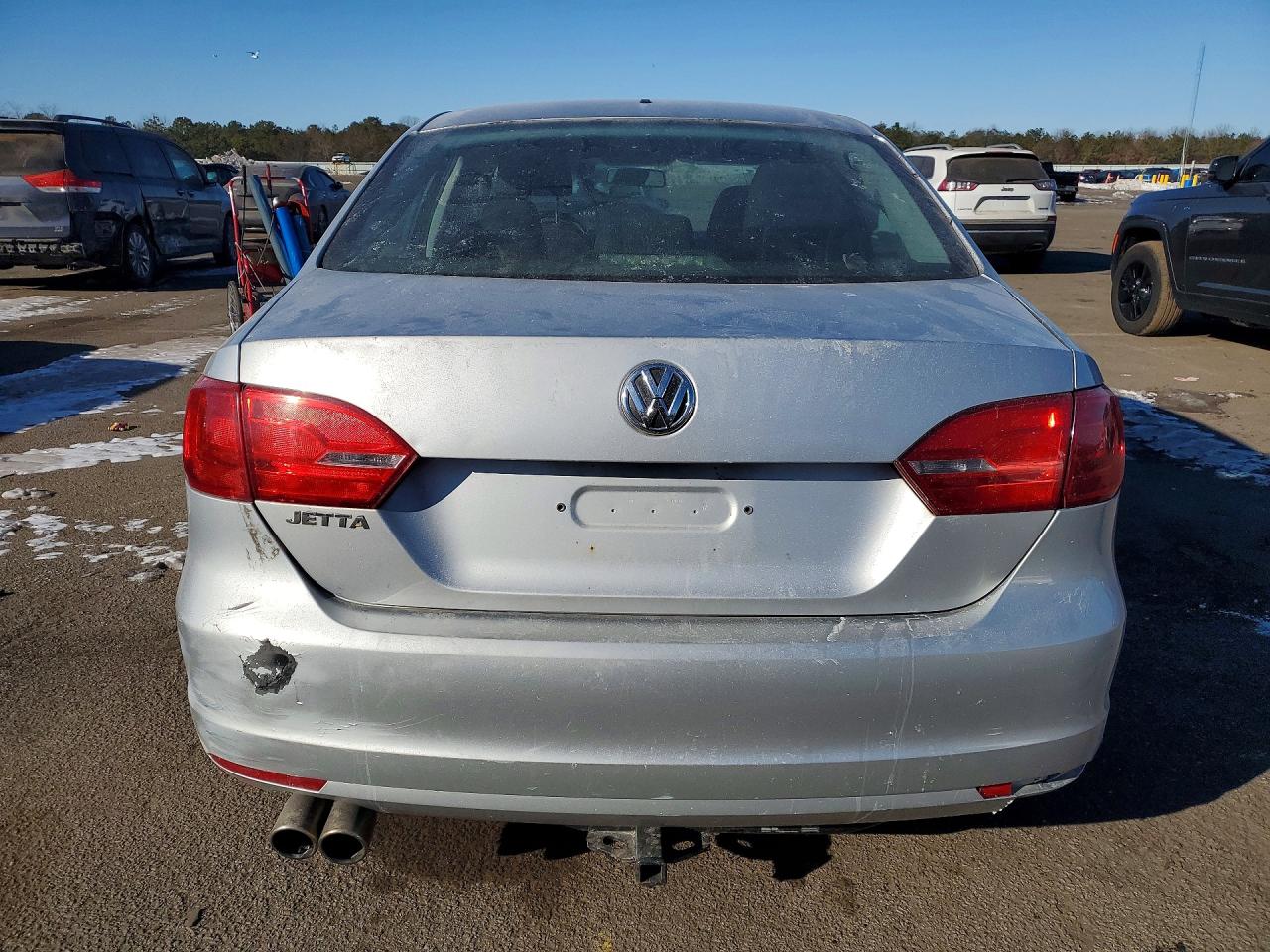 Volkswagen Jetta Base