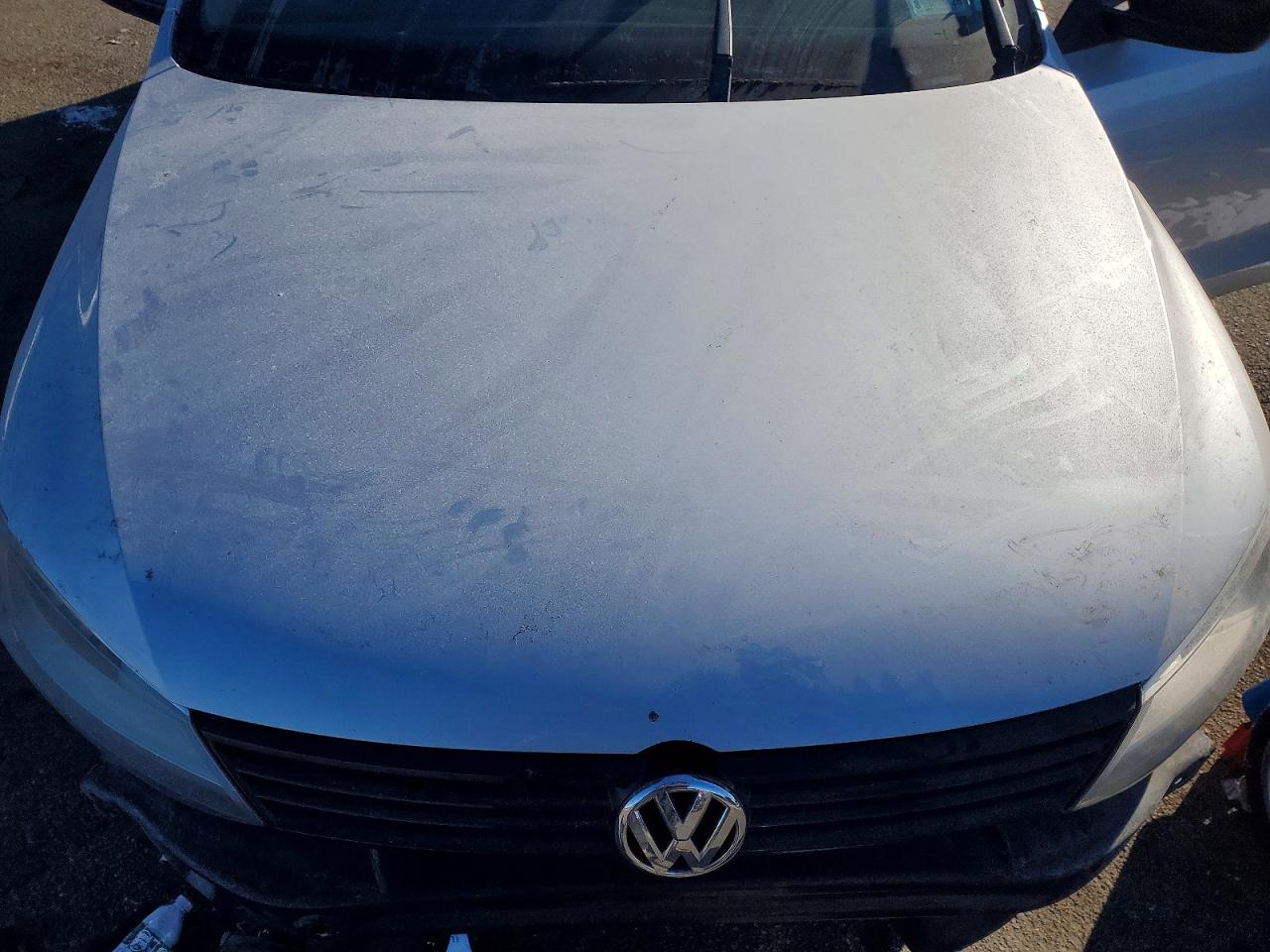Volkswagen Jetta Base