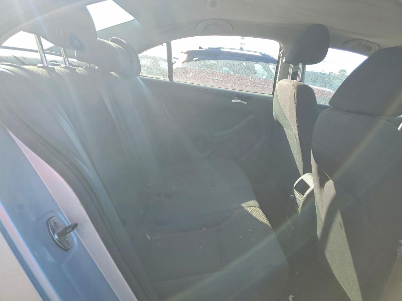Volkswagen Jetta Base
