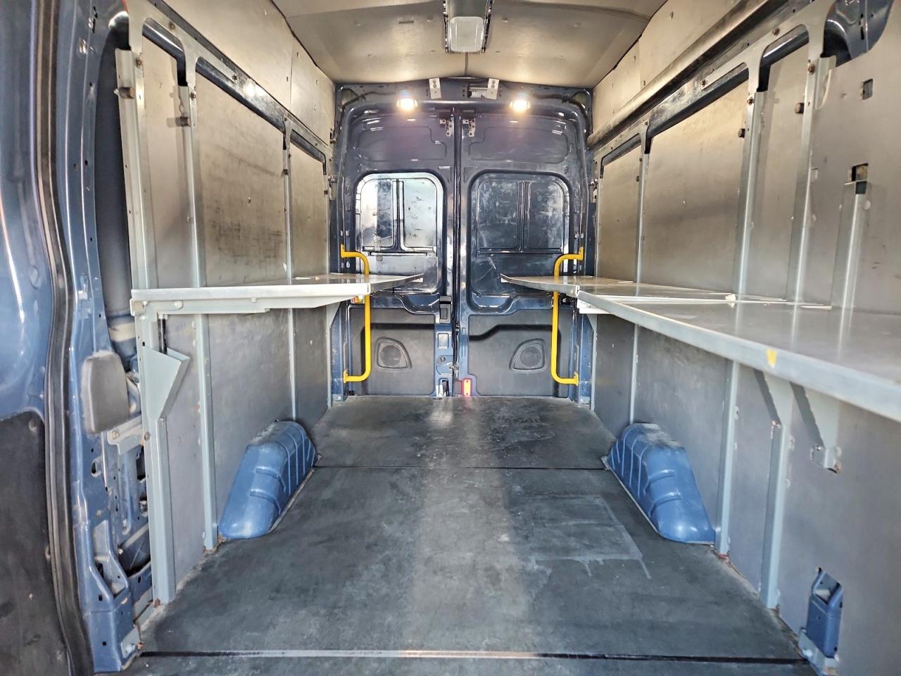 Ford Transit T-250