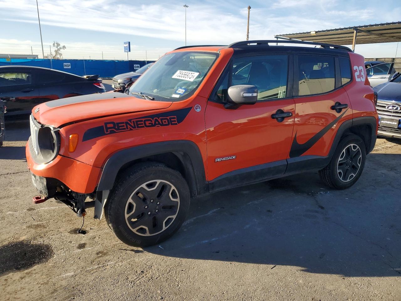 Salvage Jeep Renegade Image