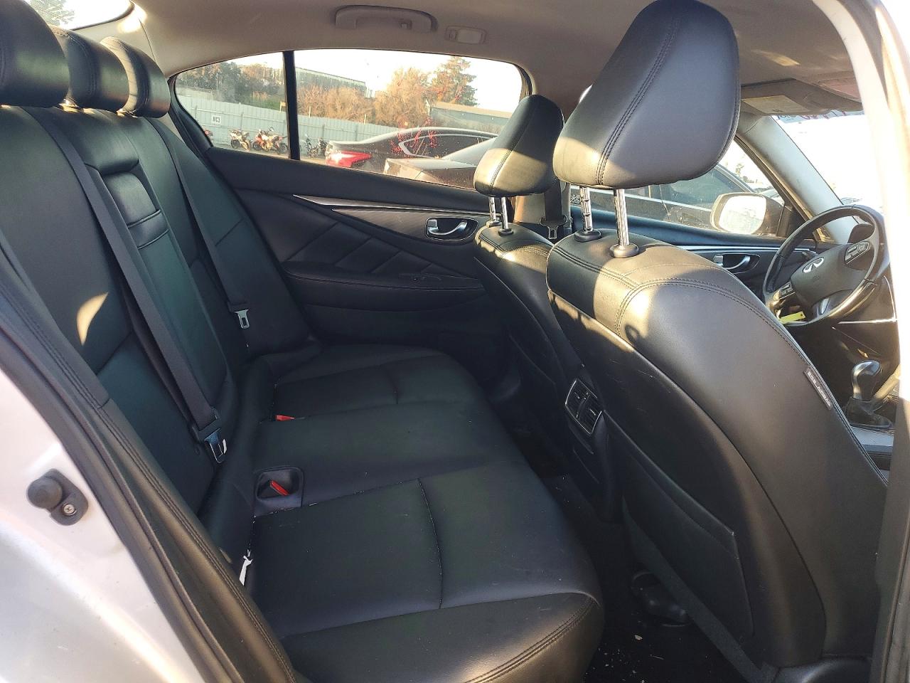 INFINITI Q50 Base
