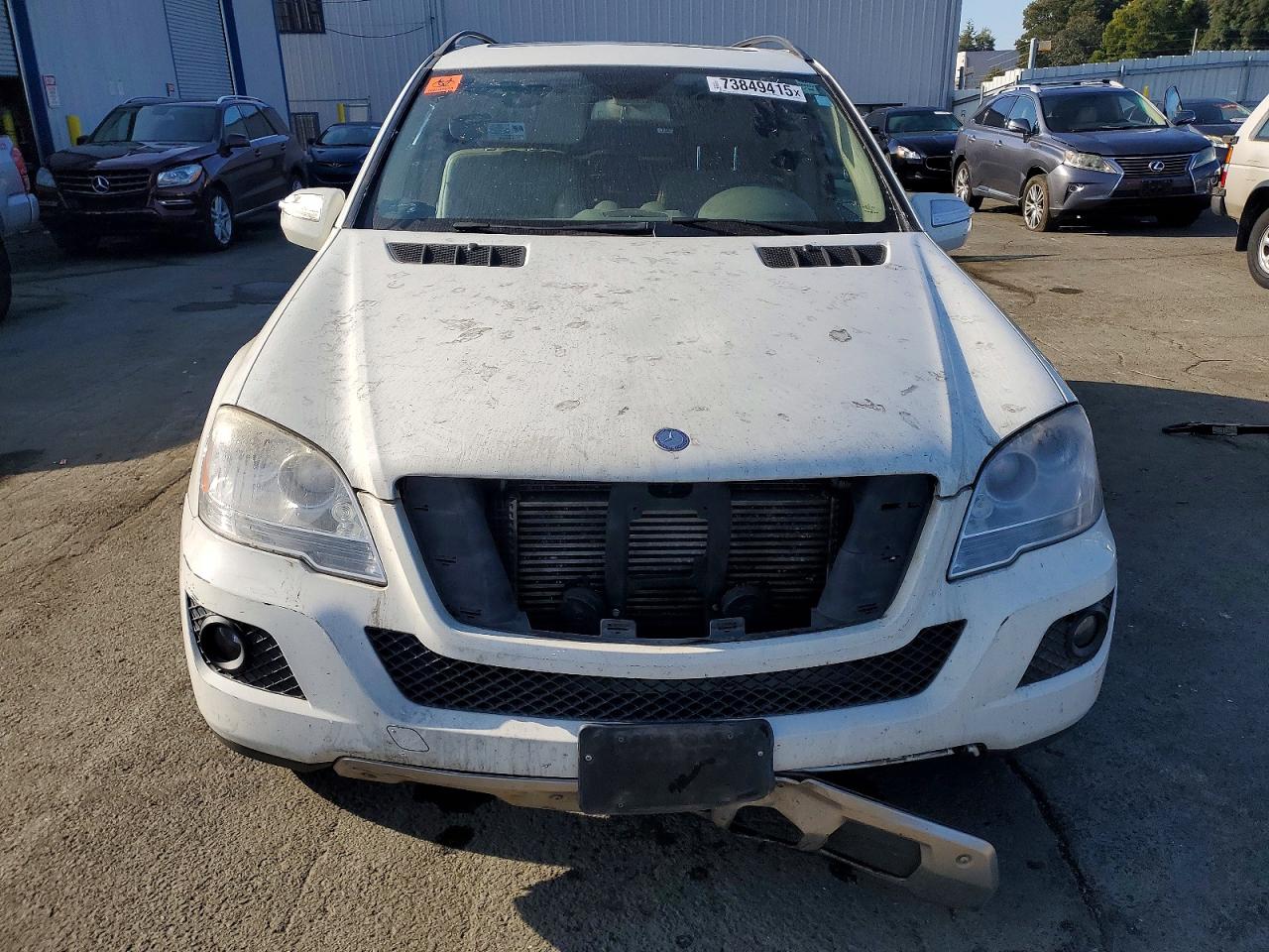 Mercedes-Benz M-Class 350 Bluetec