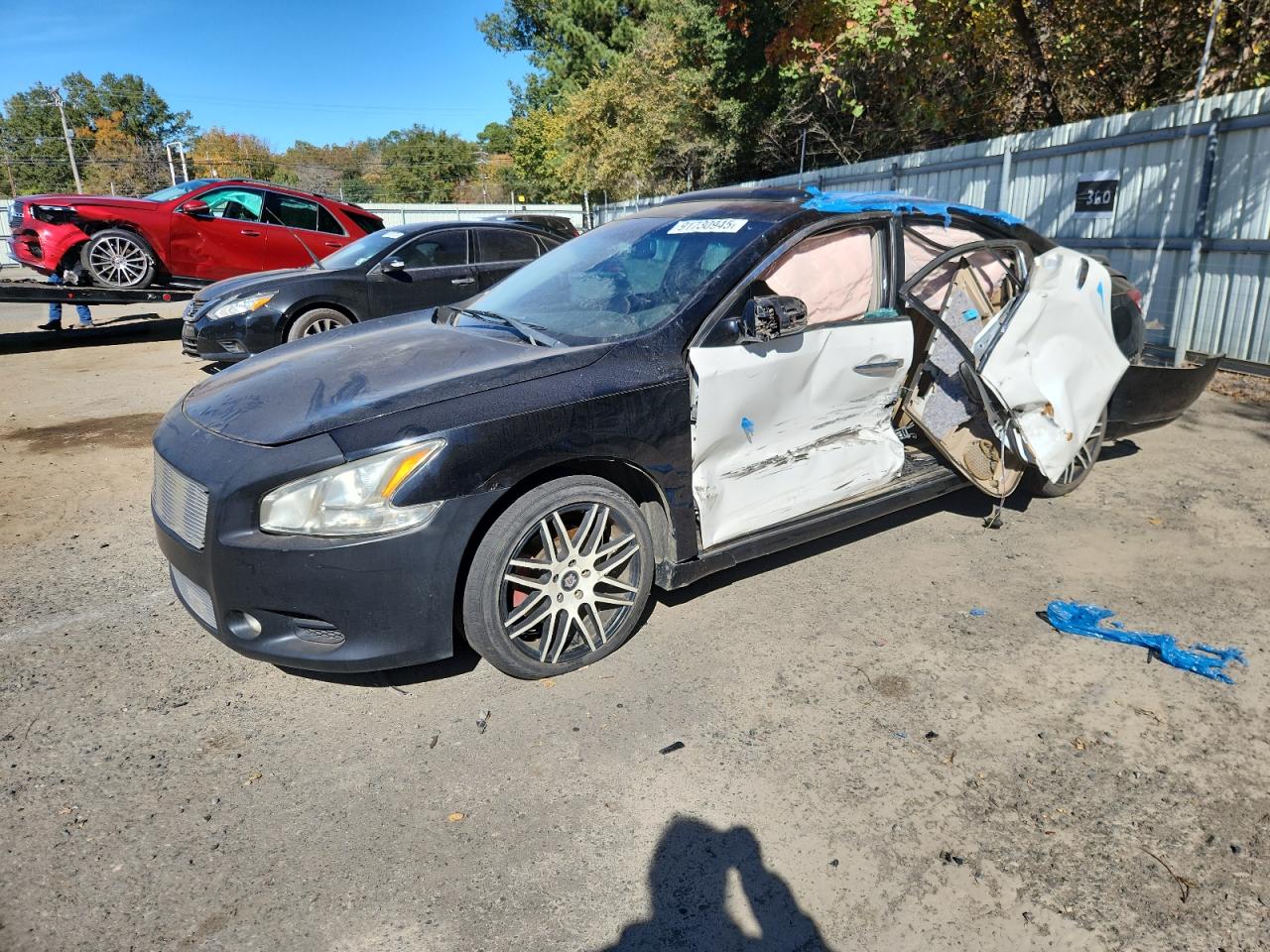 Salvage Nissan Maxima Image