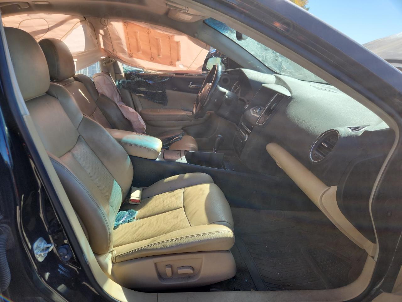 Nissan Maxima