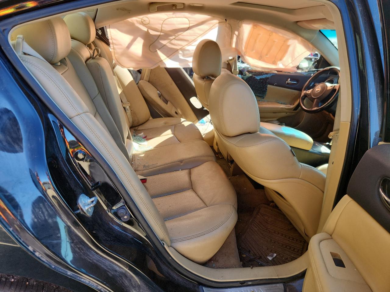 Nissan Maxima