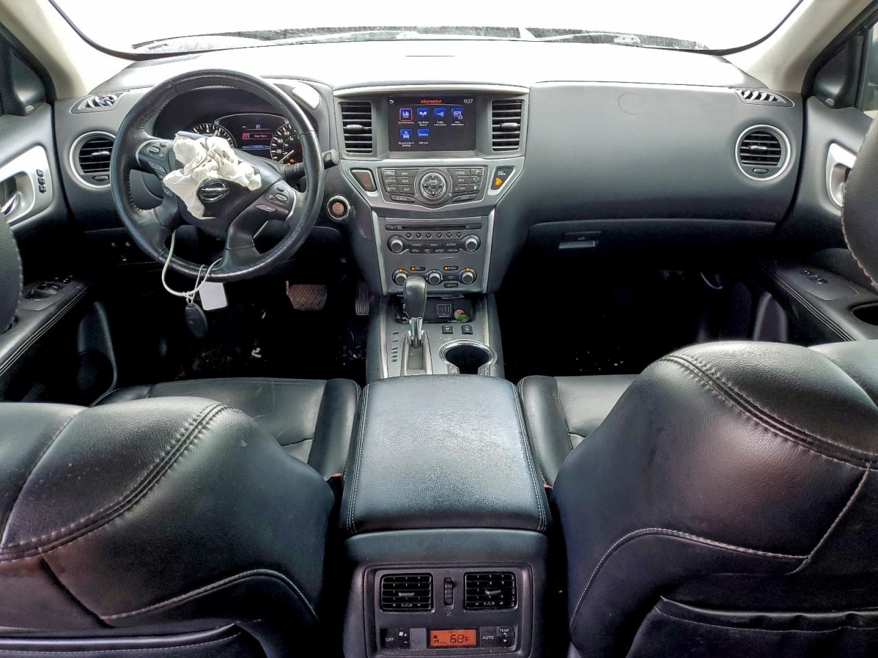 Nissan Pathfinder S