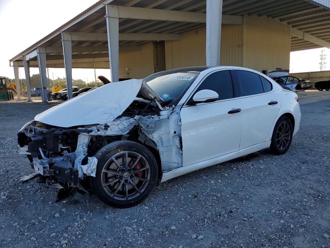 Salvage Alfa Romeo Giulia Image