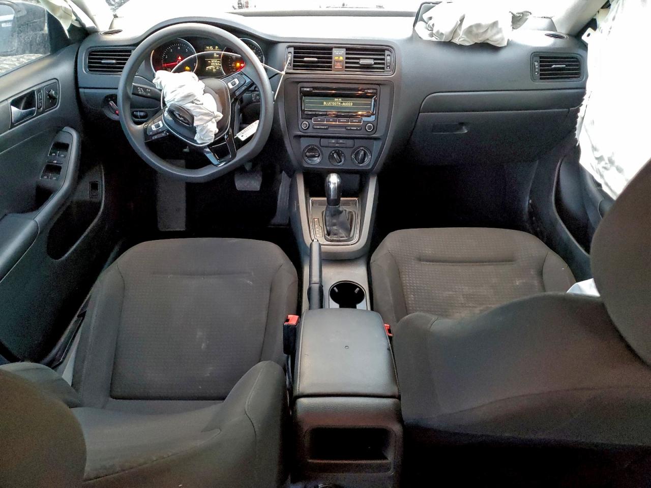 Volkswagen Jetta Base