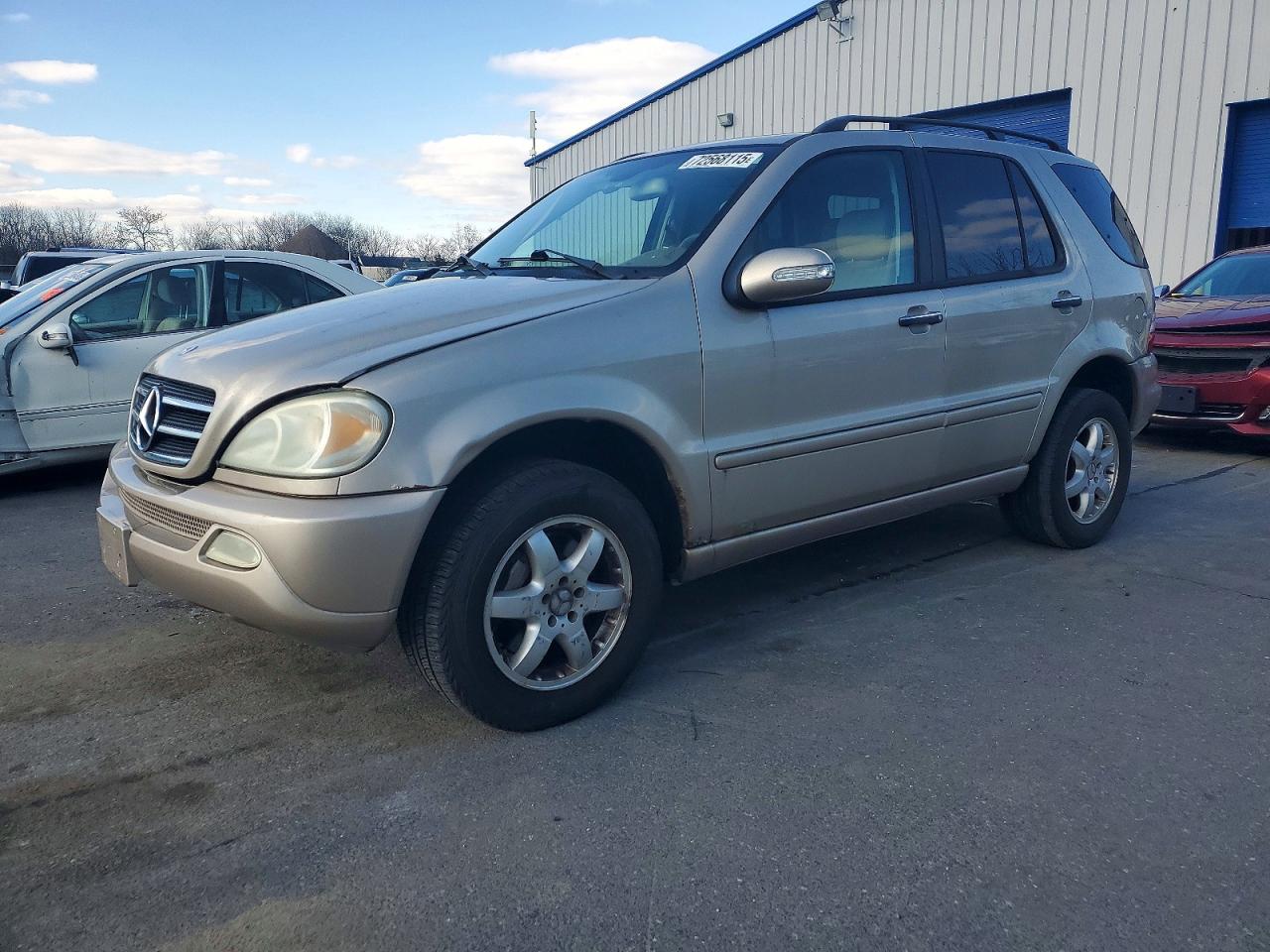 Salvage Mercedes-Benz M-Class Image