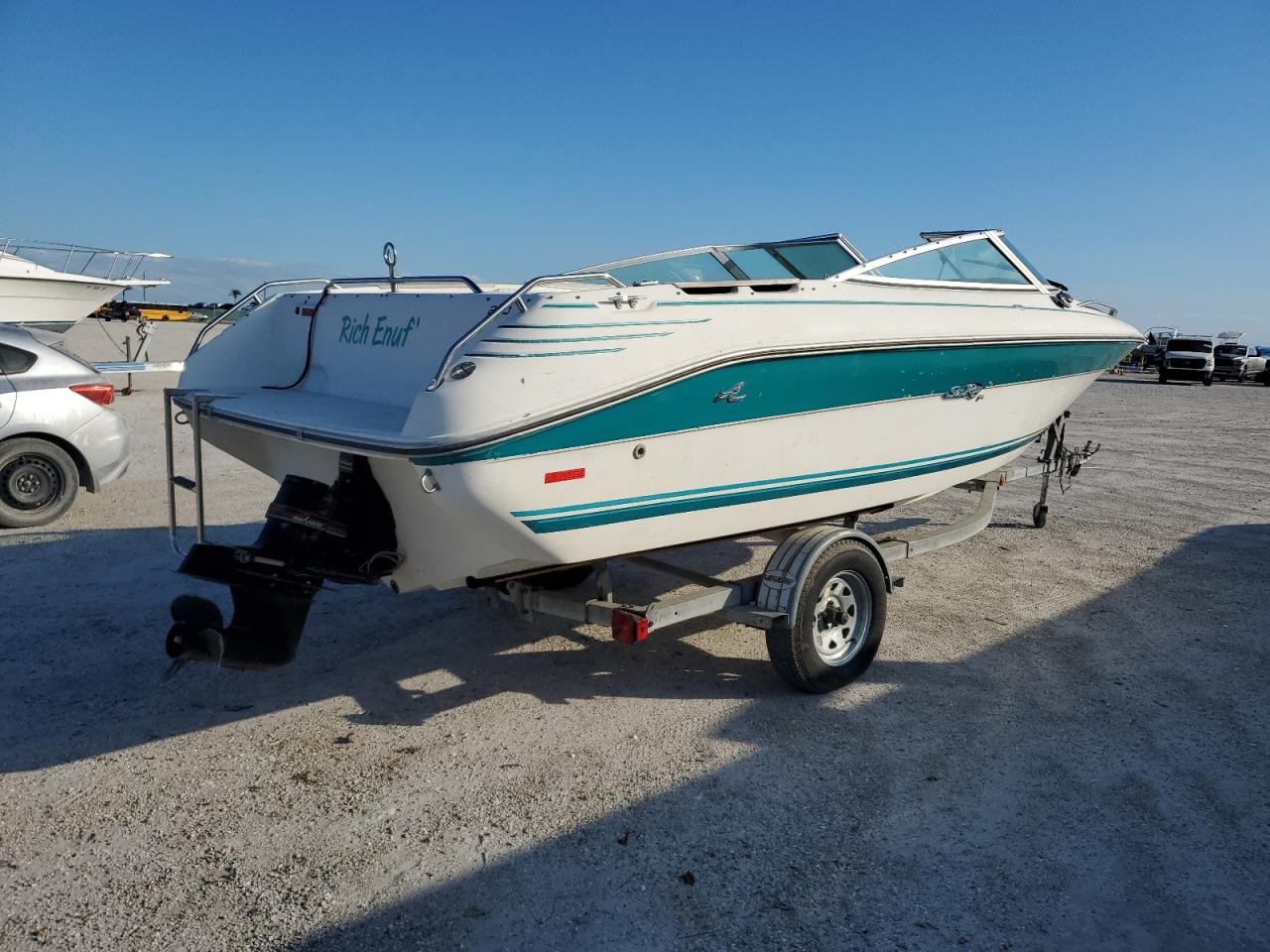 Sea Ray Boat