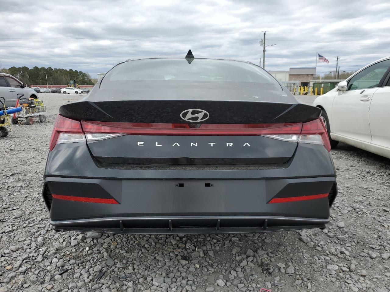 Hyundai ELANTRA Sel