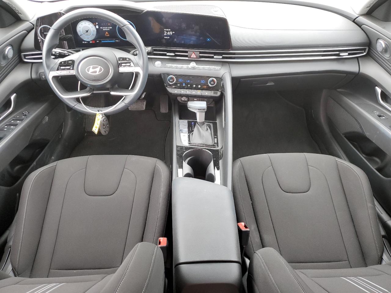 Hyundai ELANTRA Sel