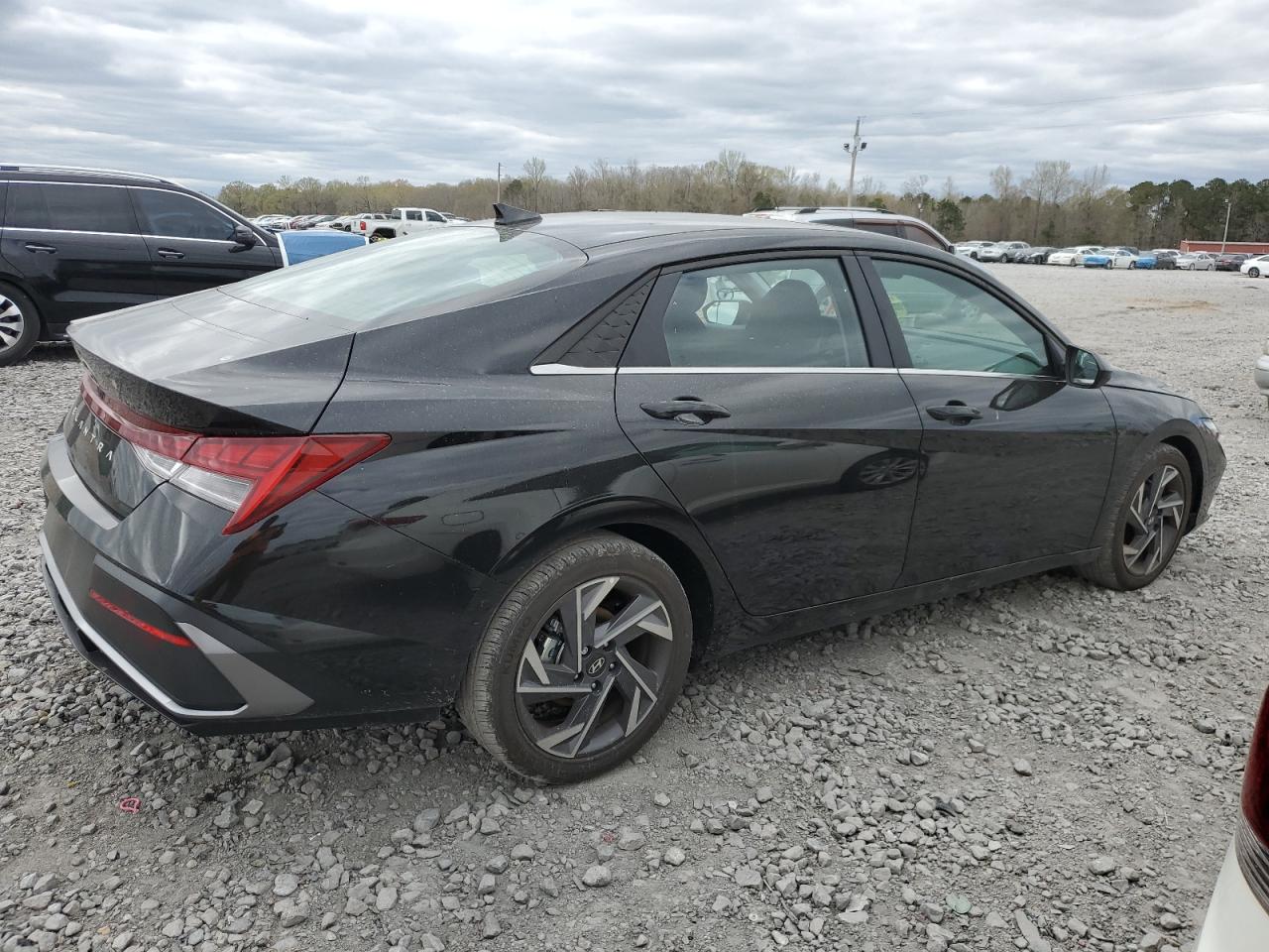 Hyundai ELANTRA Sel