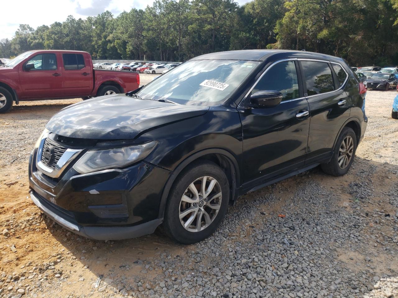 Salvage Nissan Rogue Image