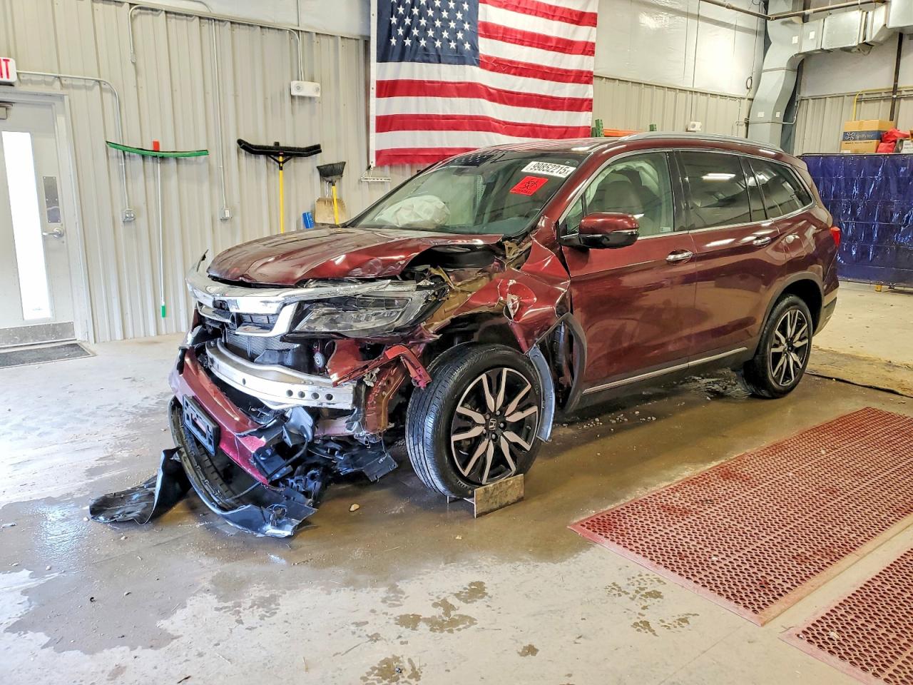 Salvage Honda Pilot Image