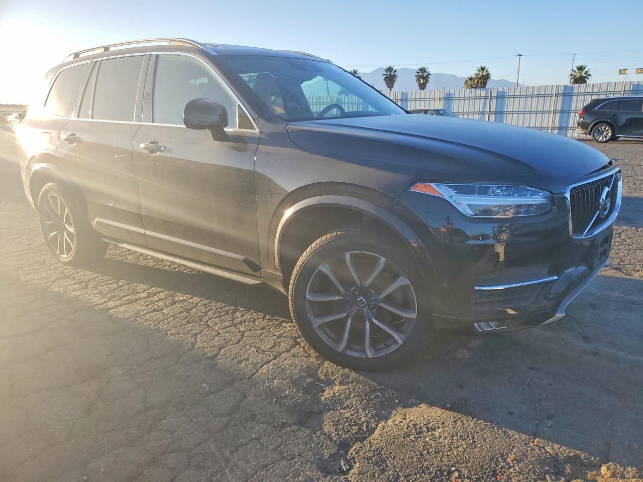 Volvo XC90 T6