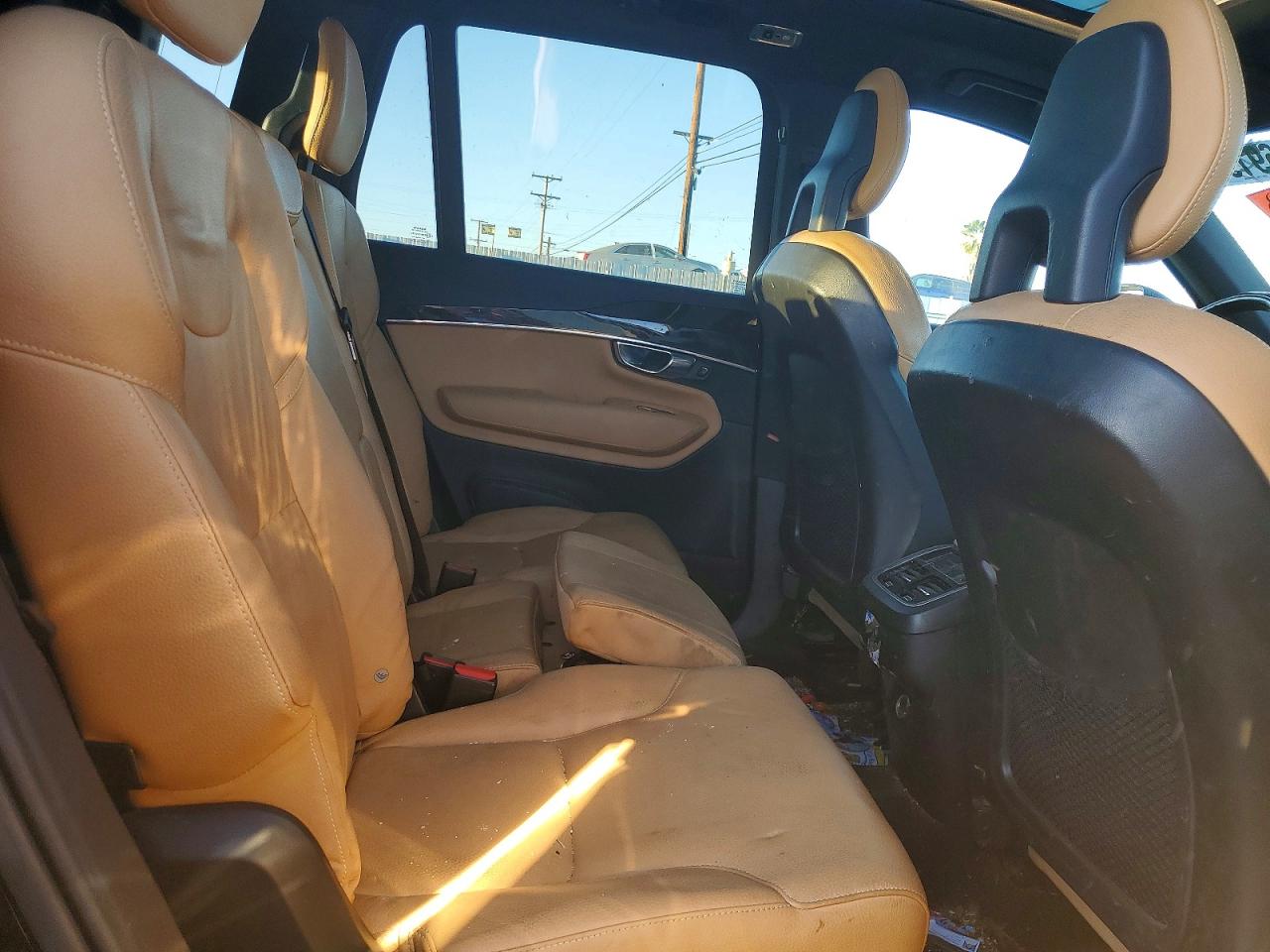 Volvo XC90 T6