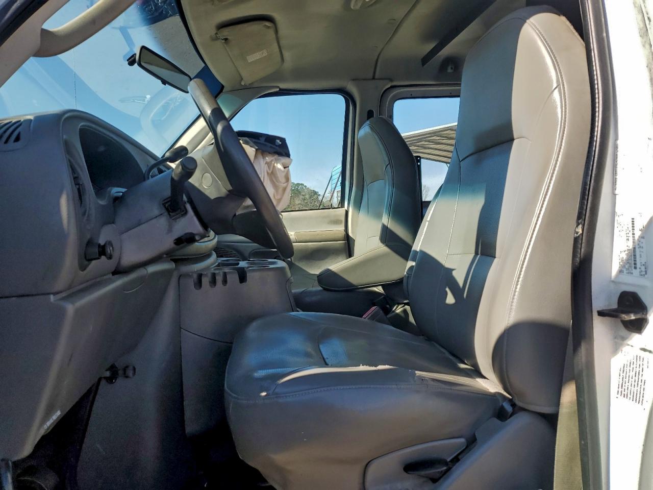Ford E-250