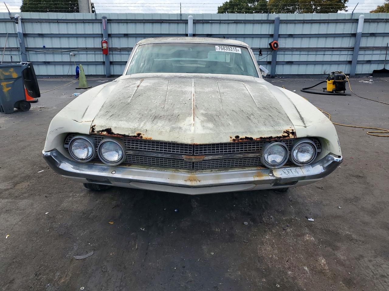 Ford Fairlane