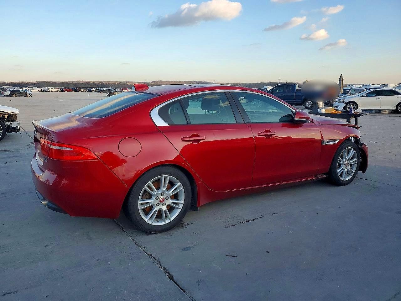 Jaguar XE