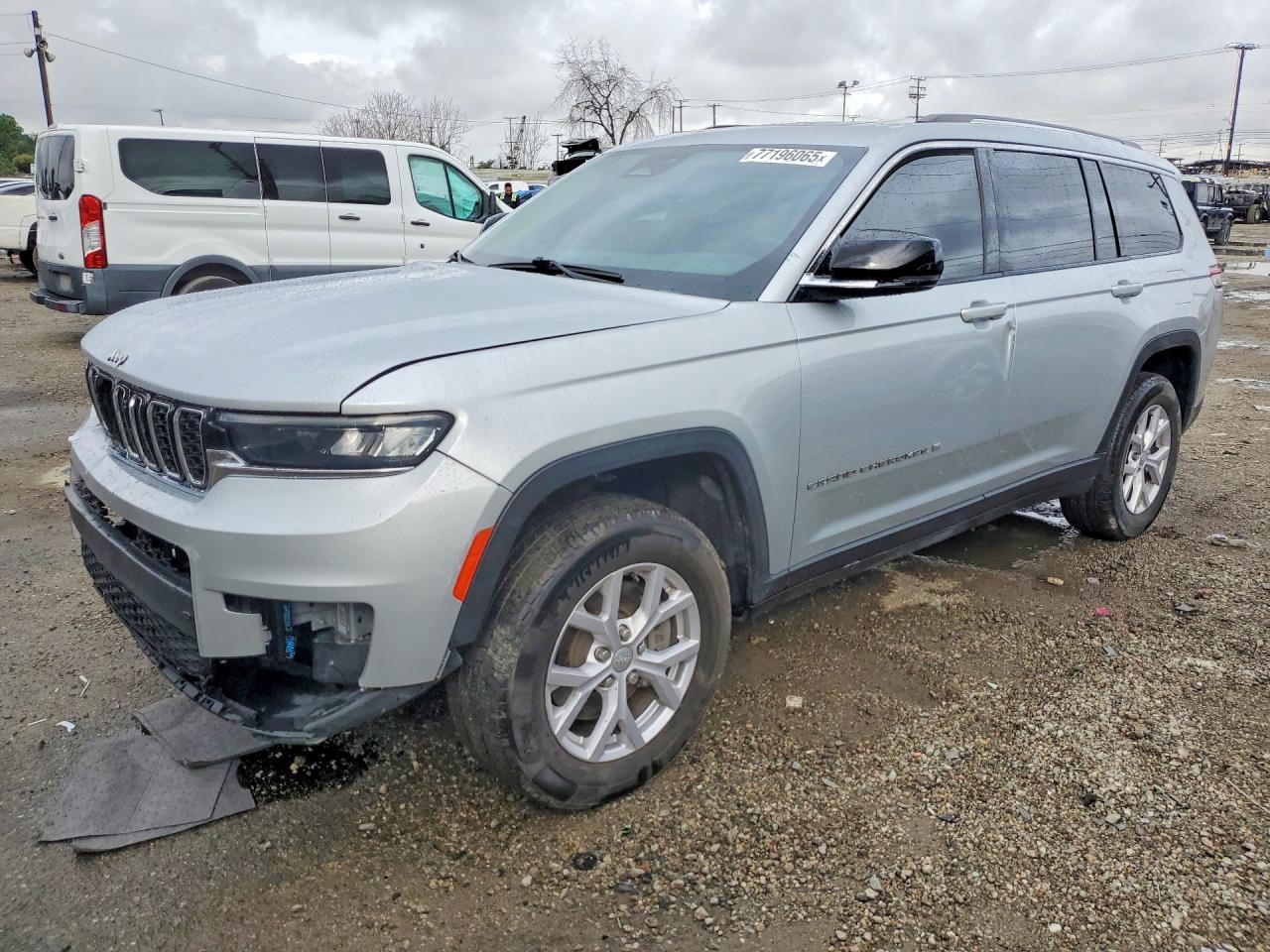Salvage Jeep Grand Cherokee Image