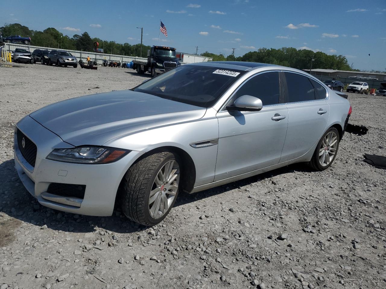 Salvage Jaguar XF Image