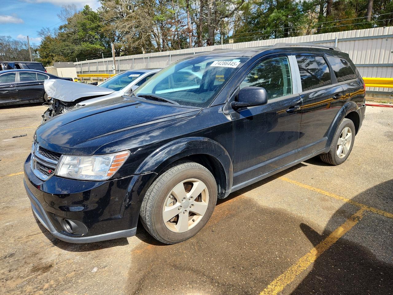 Salvage Dodge Journey Image