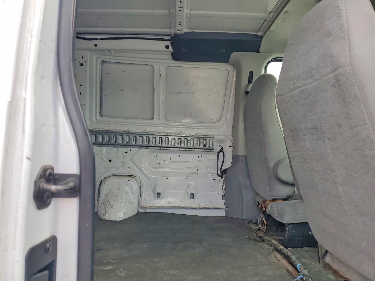 Ford Econoline E250 Van
