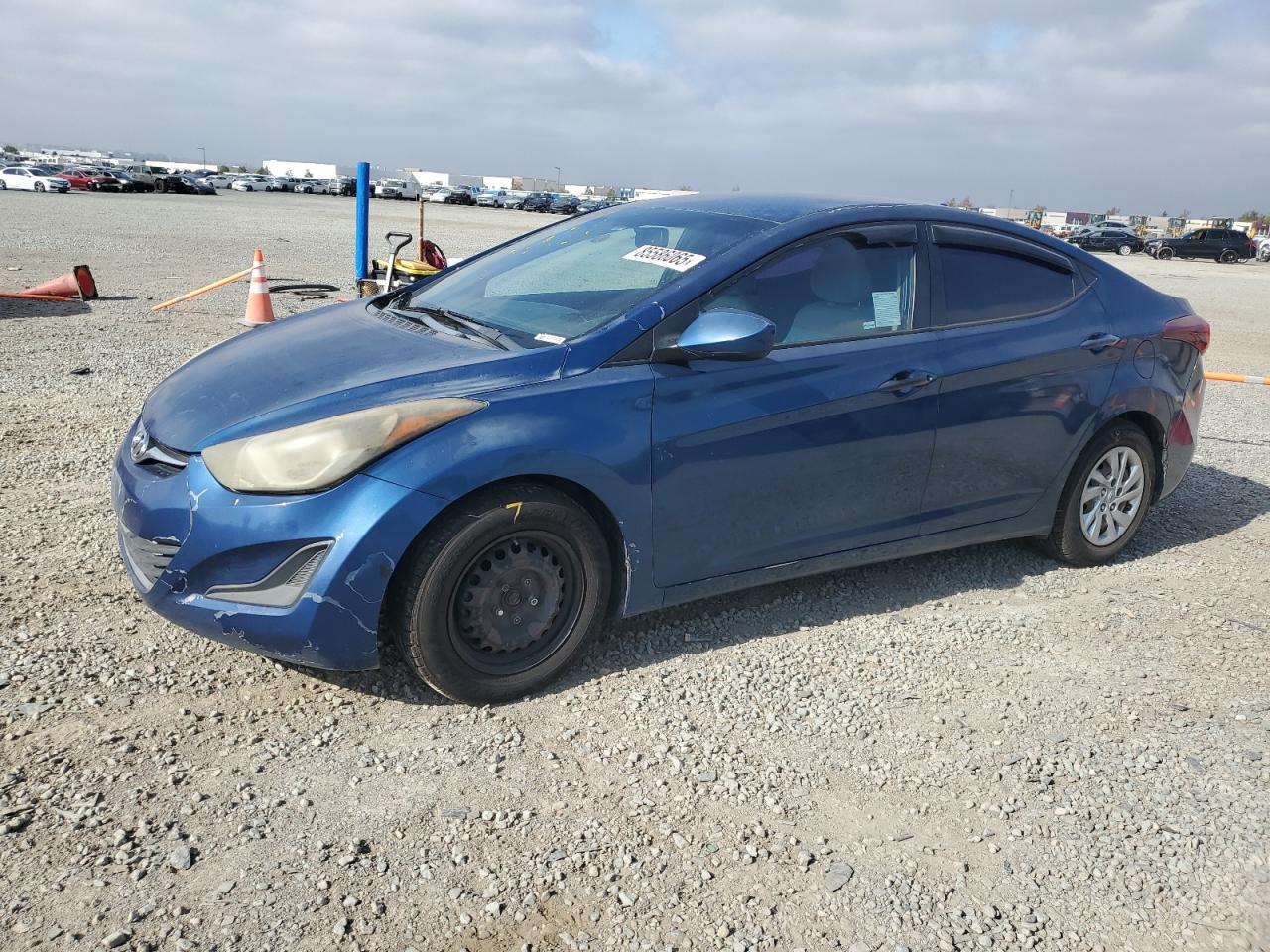 Salvage Hyundai ELANTRA Image