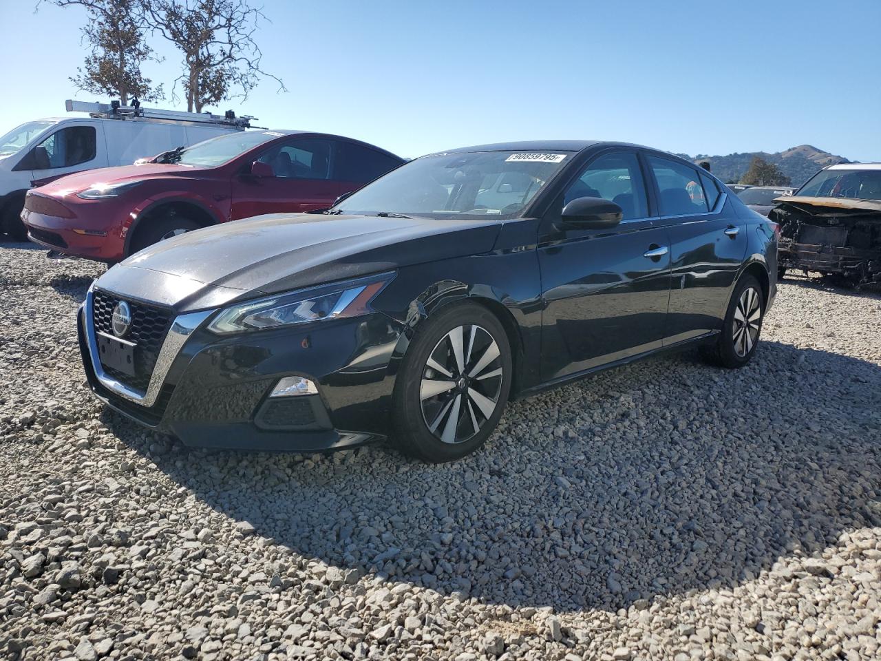 Salvage Nissan Altima Image