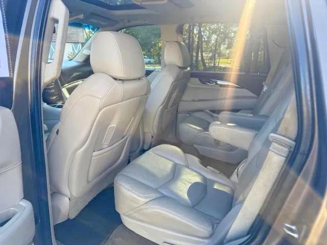 Cadillac Escalade Luxury