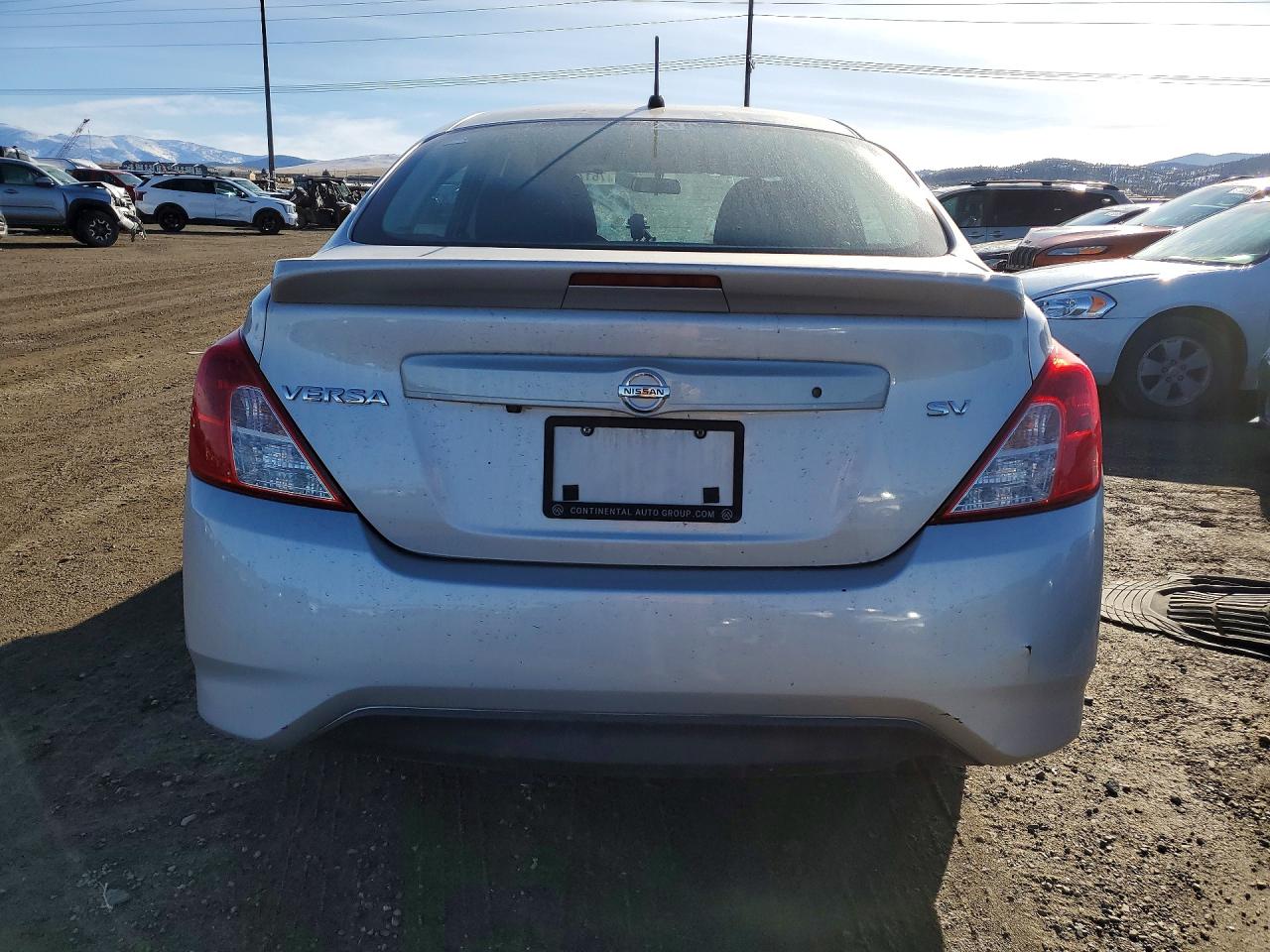 Nissan Versa S