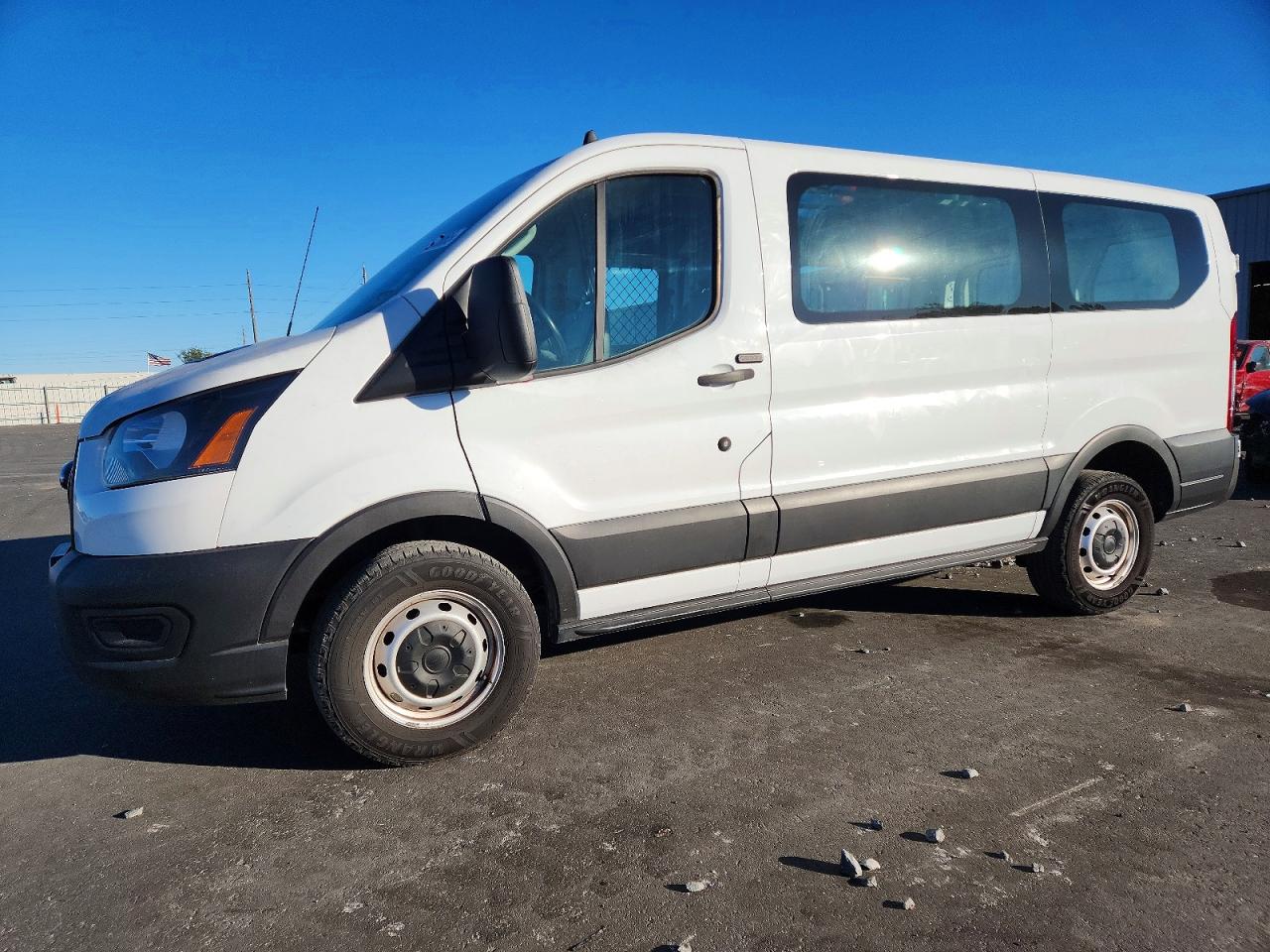 Salvage Ford Transit Image