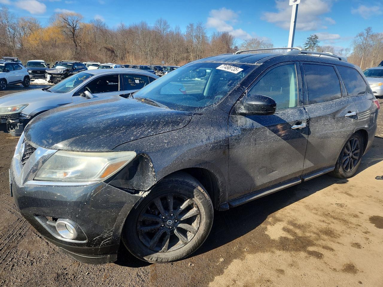 Salvage Nissan Pathfinder Image