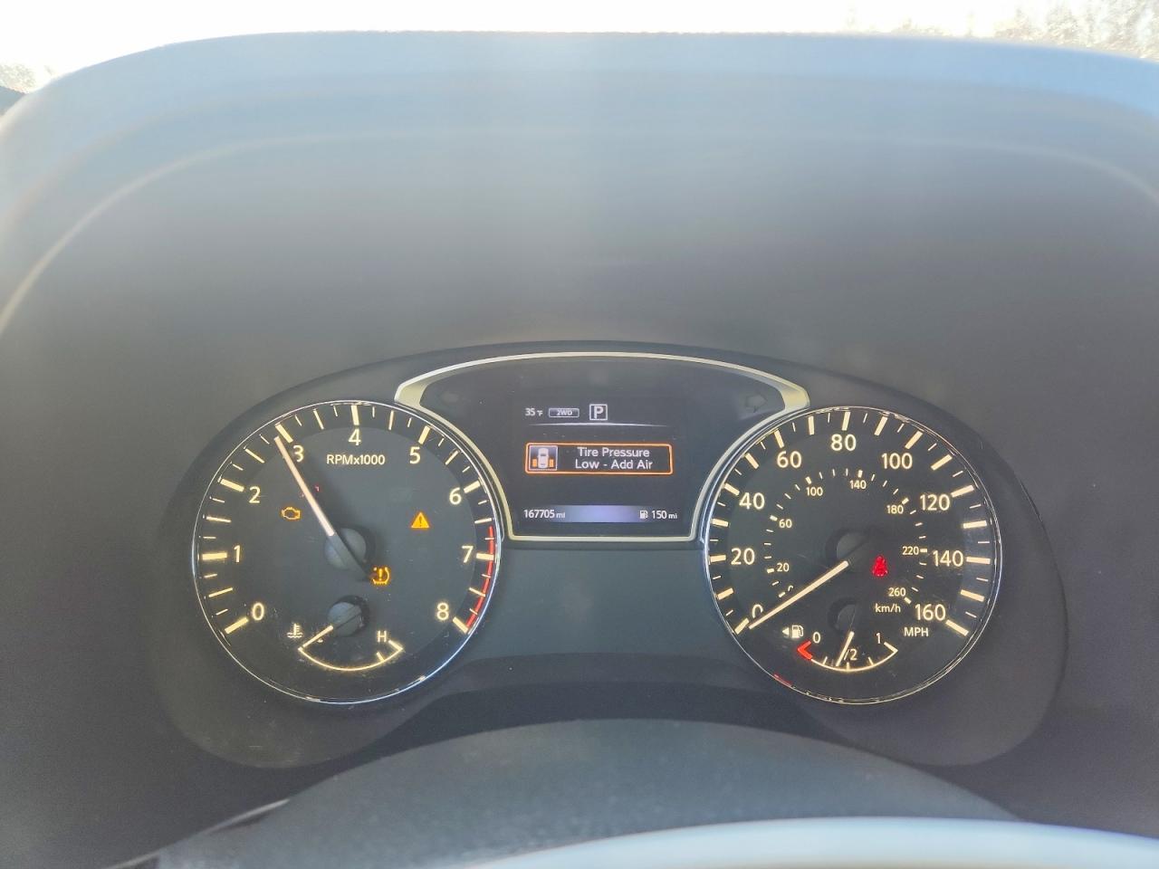 Nissan Pathfinder S