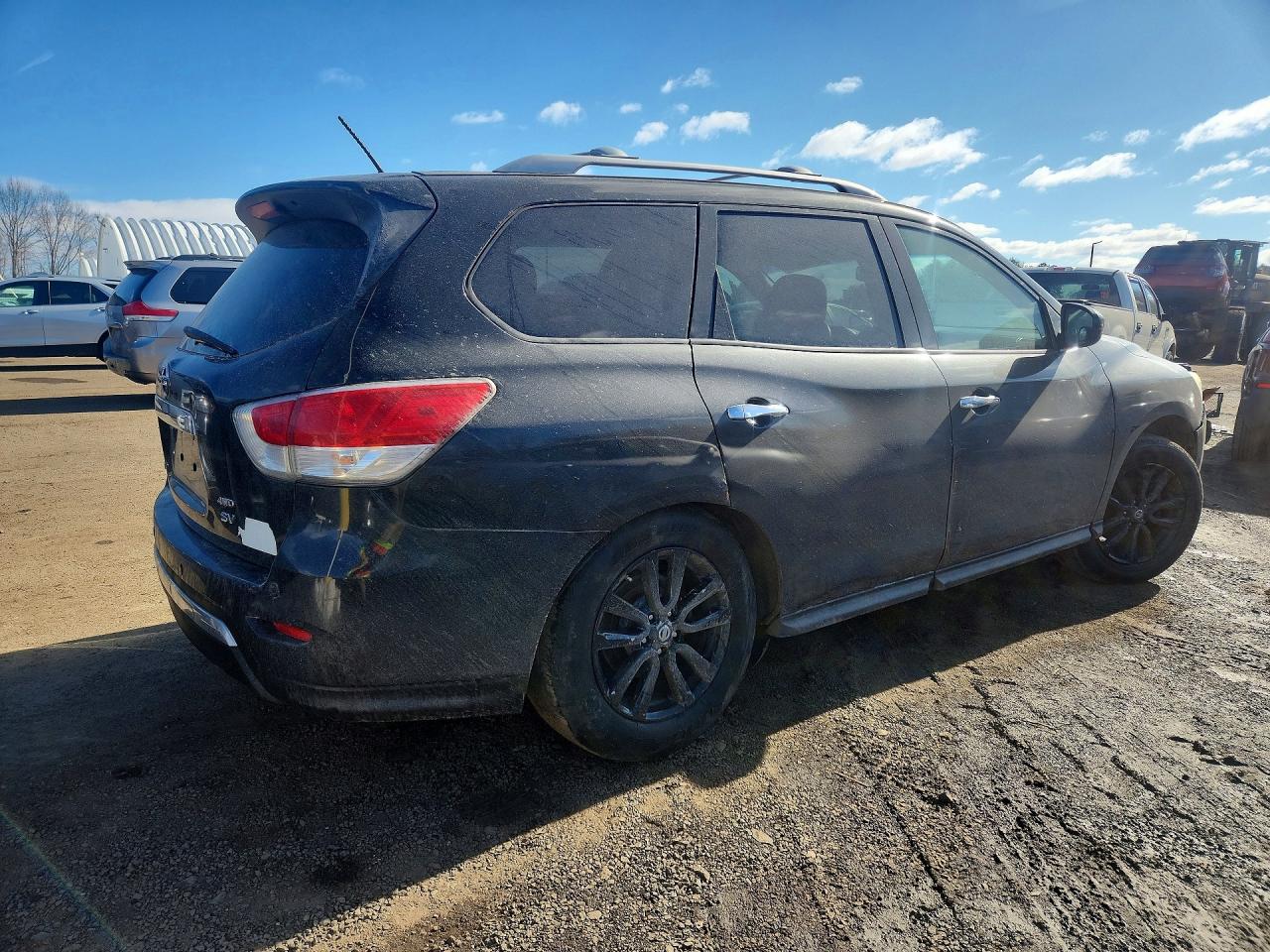 Nissan Pathfinder S