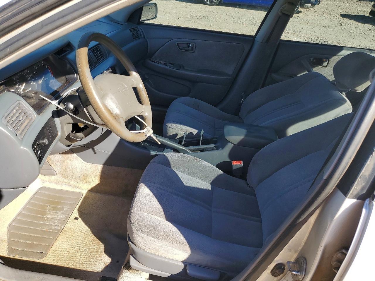 Toyota Camry Ce