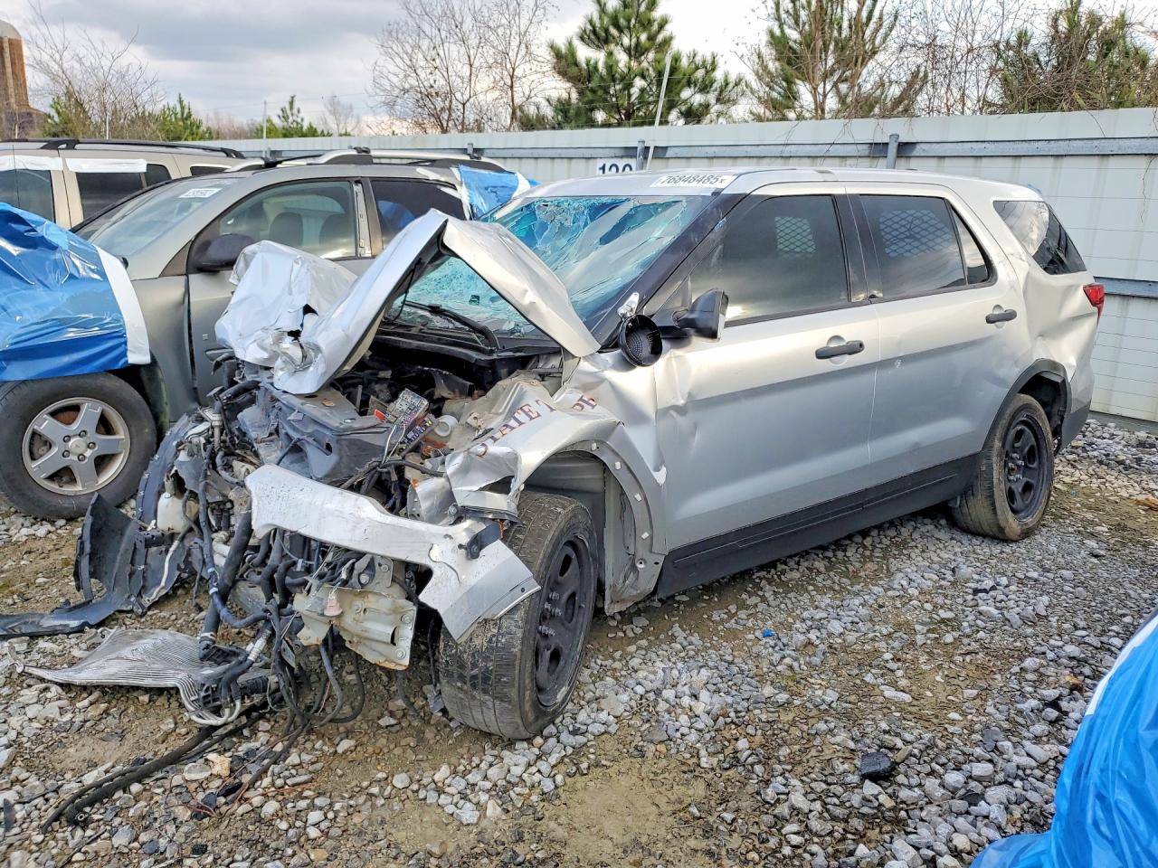 Salvage Ford Explorer Image