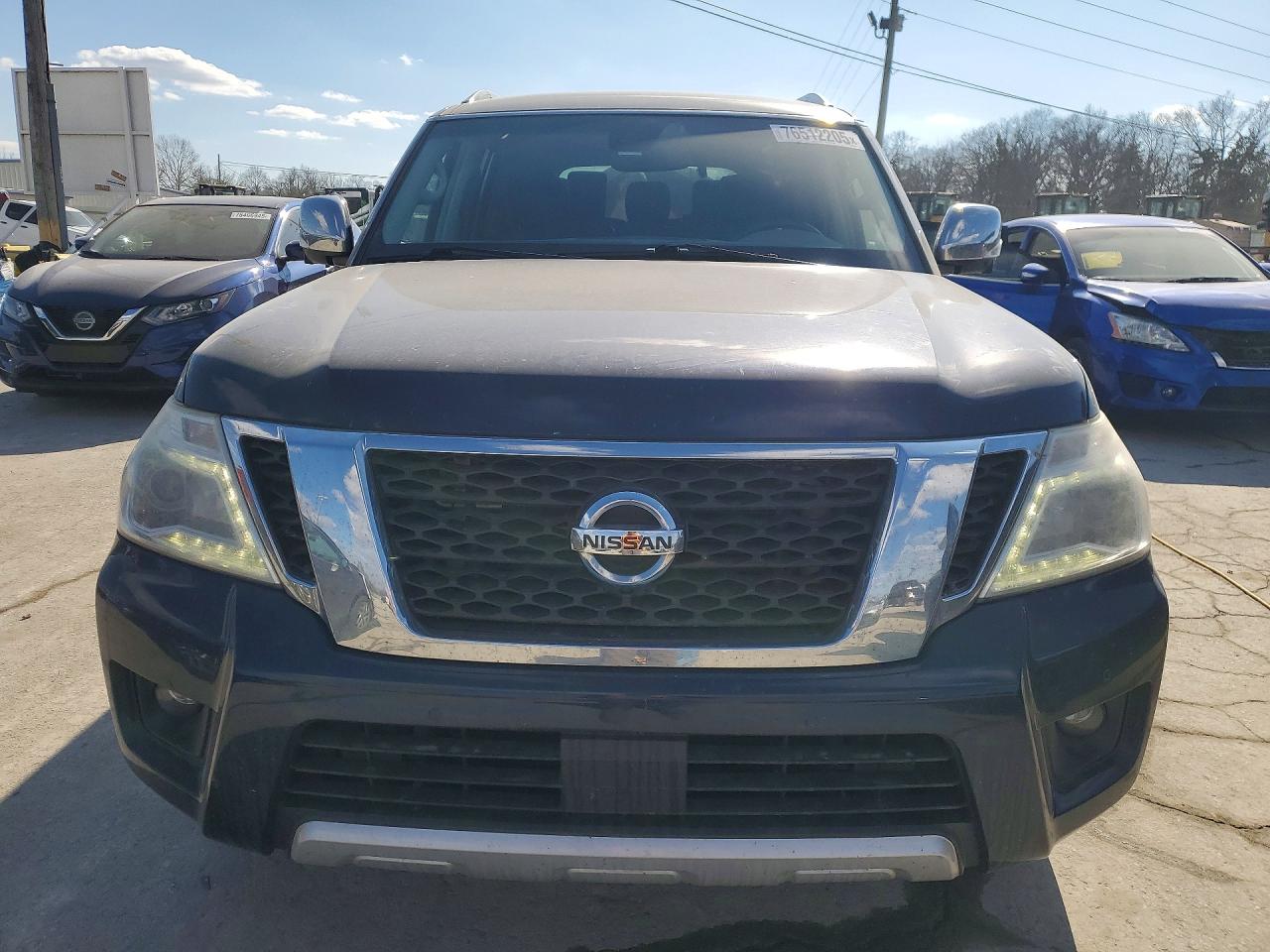 Nissan Armada Sv