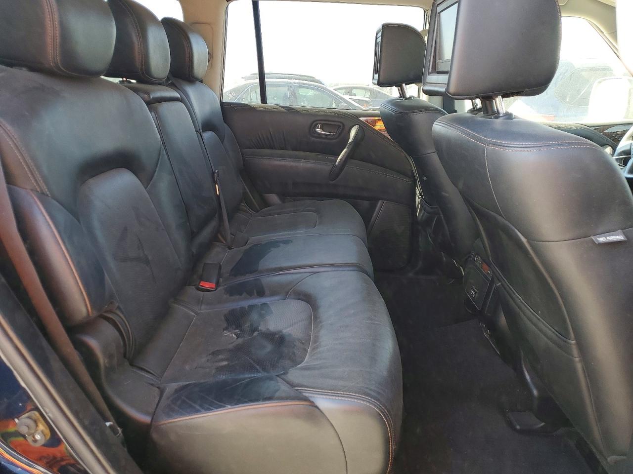 Nissan Armada Sv